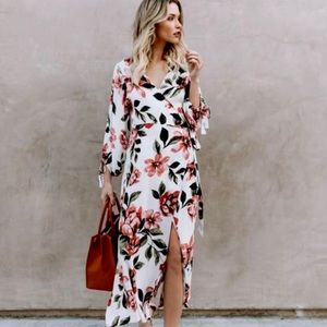 HP!🎉 🆕 VICI | Love Abloom Wrap Dress | Large |